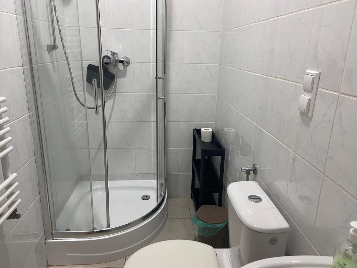 Zolta Walizka Gosciniec Hotel Podrzewie Екстериор снимка